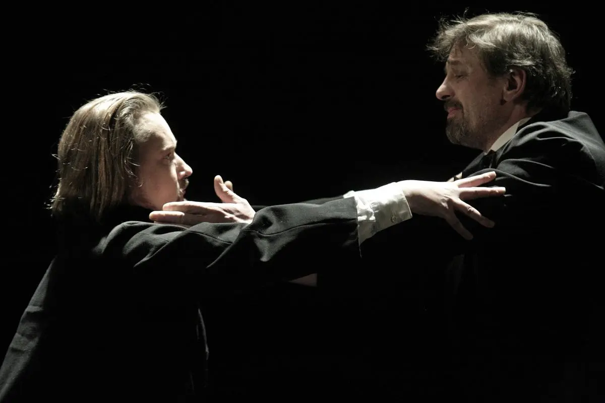 Вечера Малого драматического театра в «Авроре»: «Бесы»