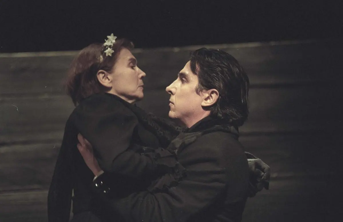 Вечера Малого драматического театра в «Авроре»: «Бесы»