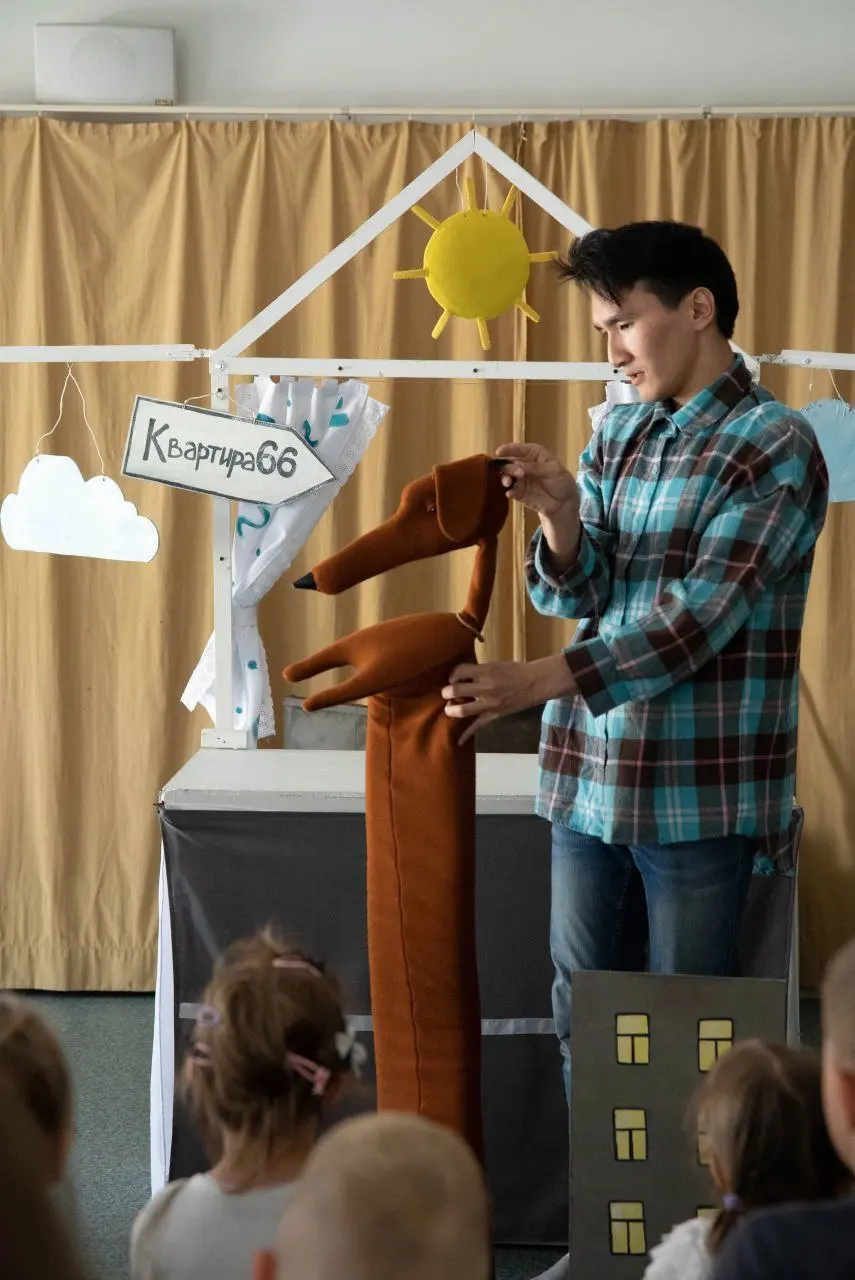 MONOCHROME (ANGELS) DAY