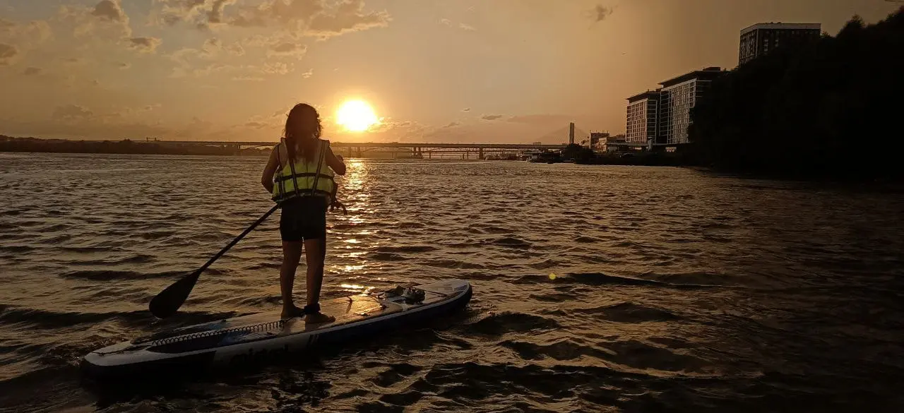 Сап-прогулка на закате в сёрф-клубе "НаГребнеВолны"