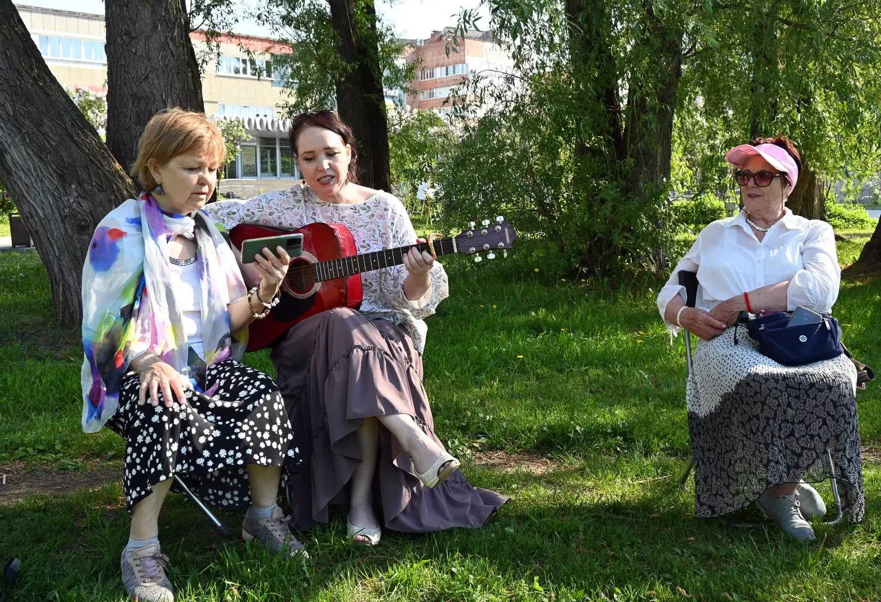 Цветение сирени в сквере «Губернии»