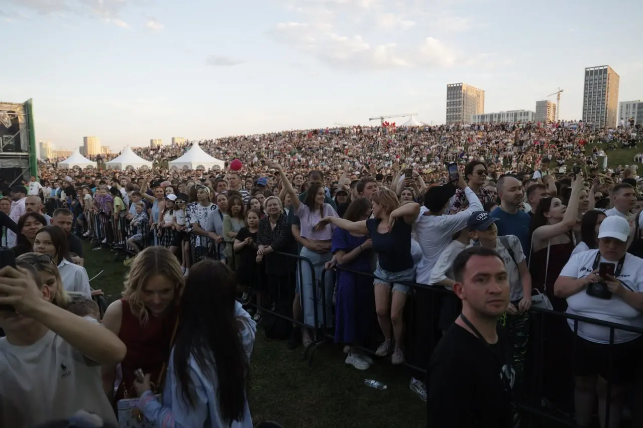 Концерт Макsим на дне рождения Академического района