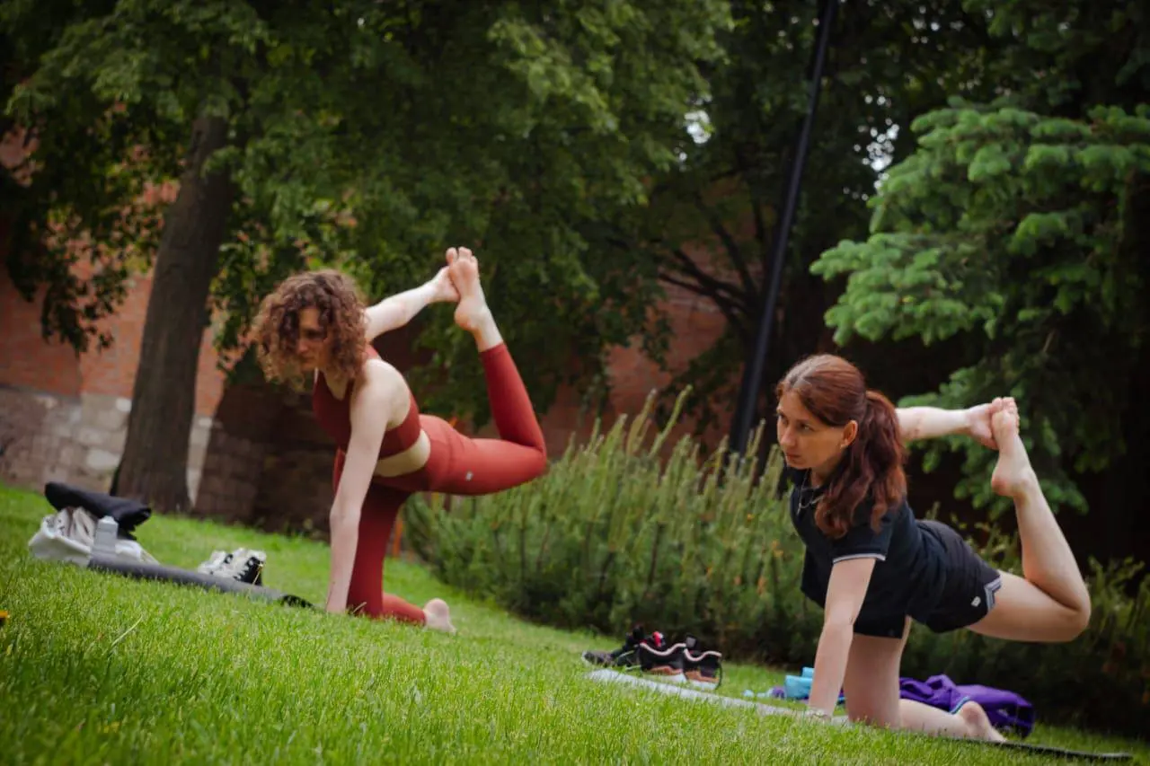 летняя бесплатная йога в Нижнем на выходных