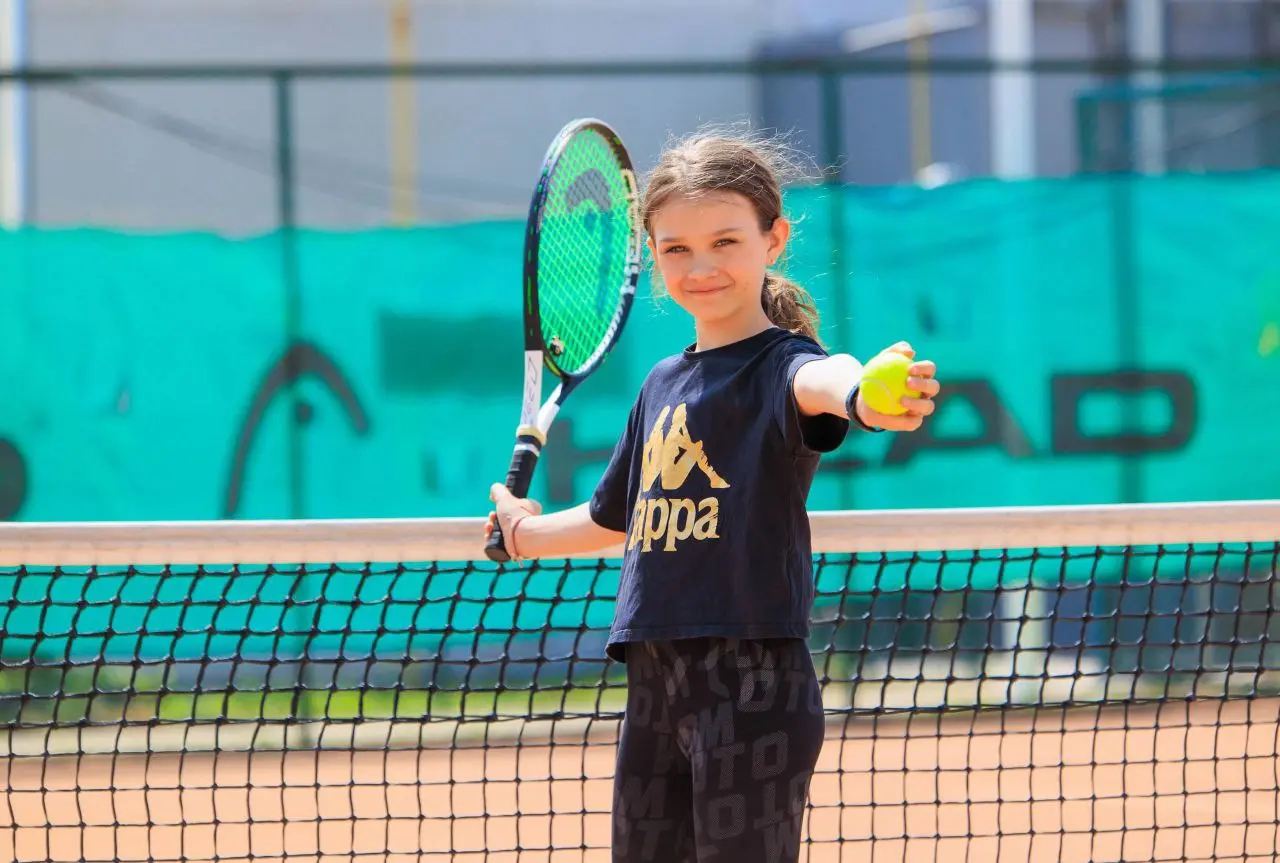 Летний теннисный лагерь в Академии Александра Островского