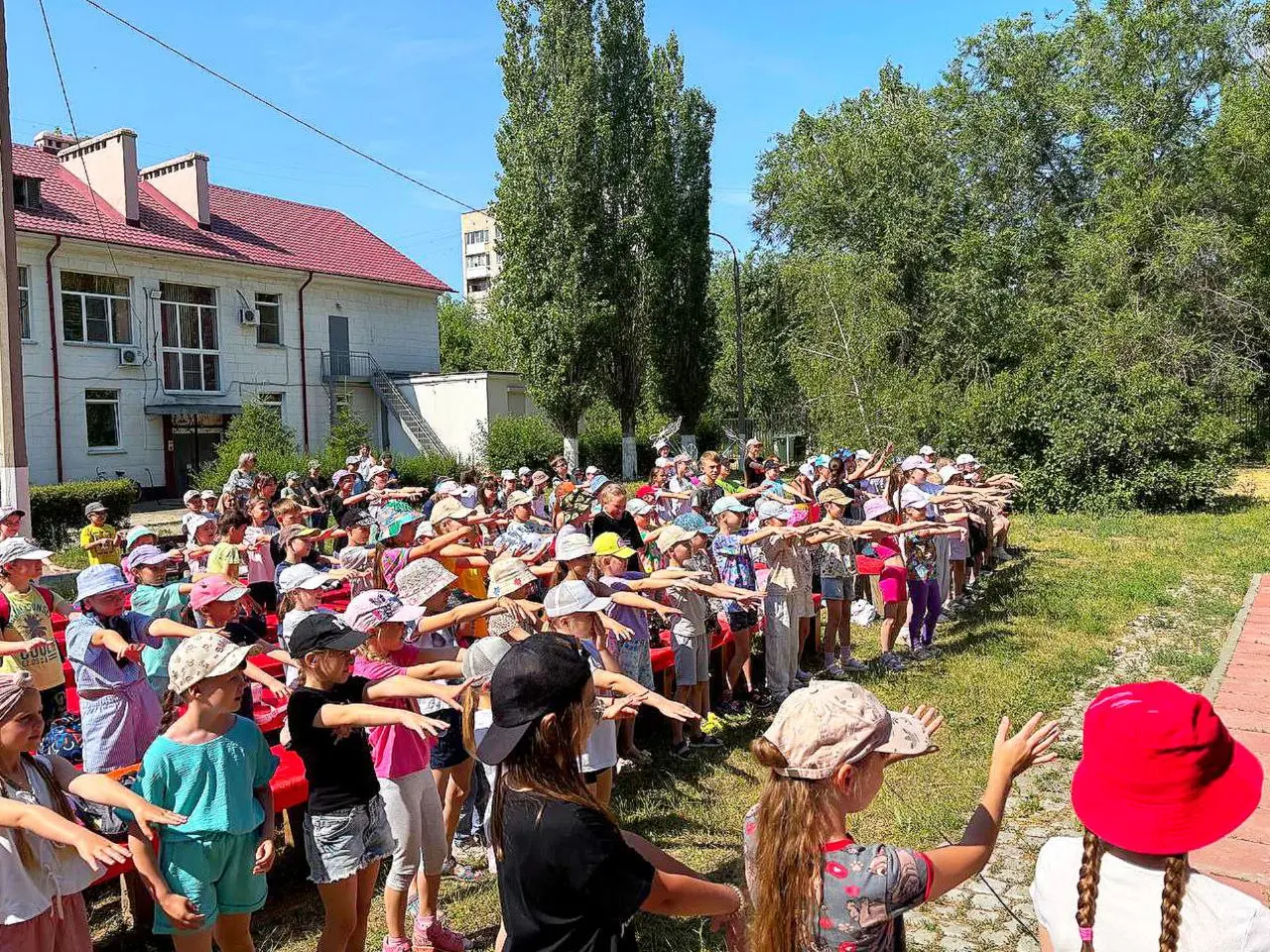 Межрегиональные летние творческие лаборатории "Арт-каникулы 2025"