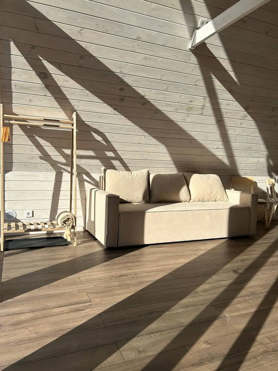 Треугольный дом «Simona Home»