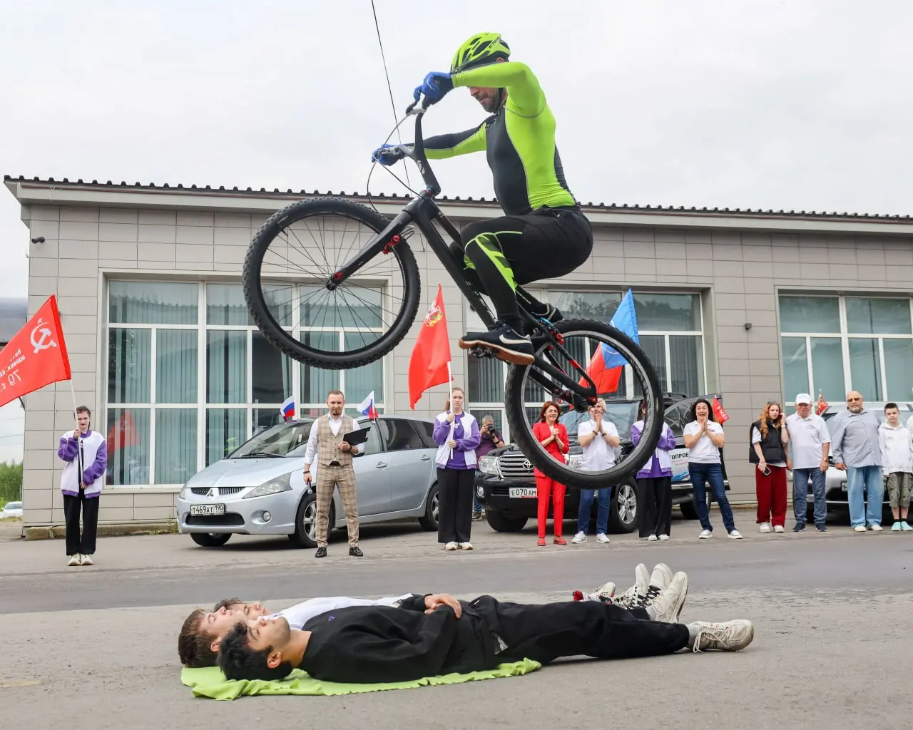 Автопробег 'Москва-Алтай' в честь 80-летия Победы