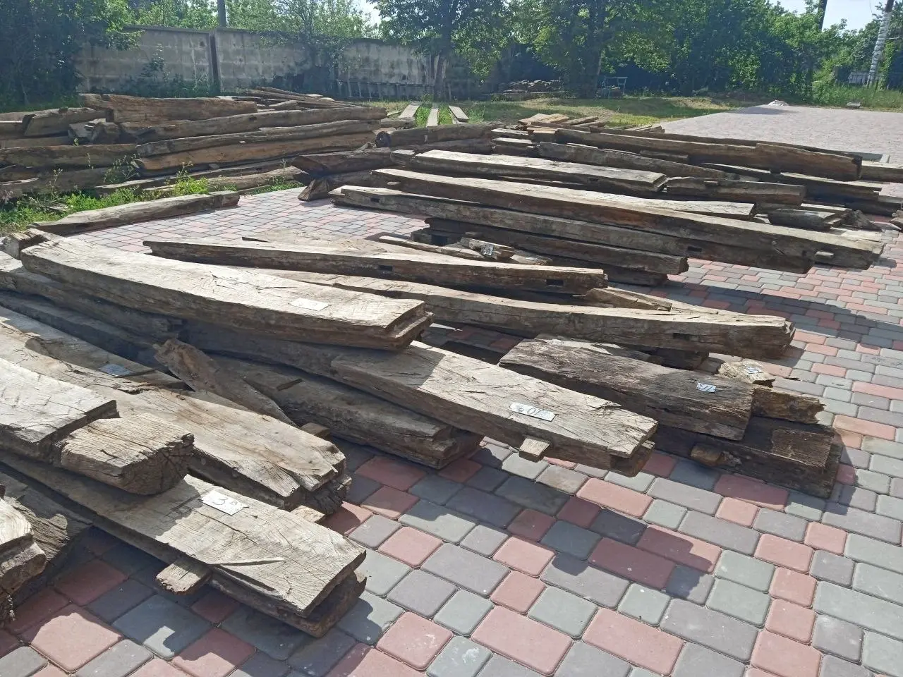 сбор амбара начала XIX века в музейном комплексе "Луганский городок"