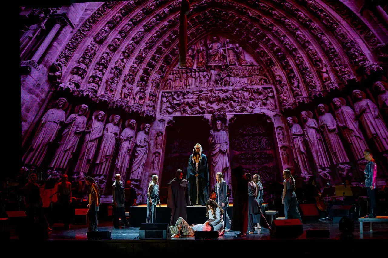 Легендарный мюзикл «Нотр-Дам де Пари»