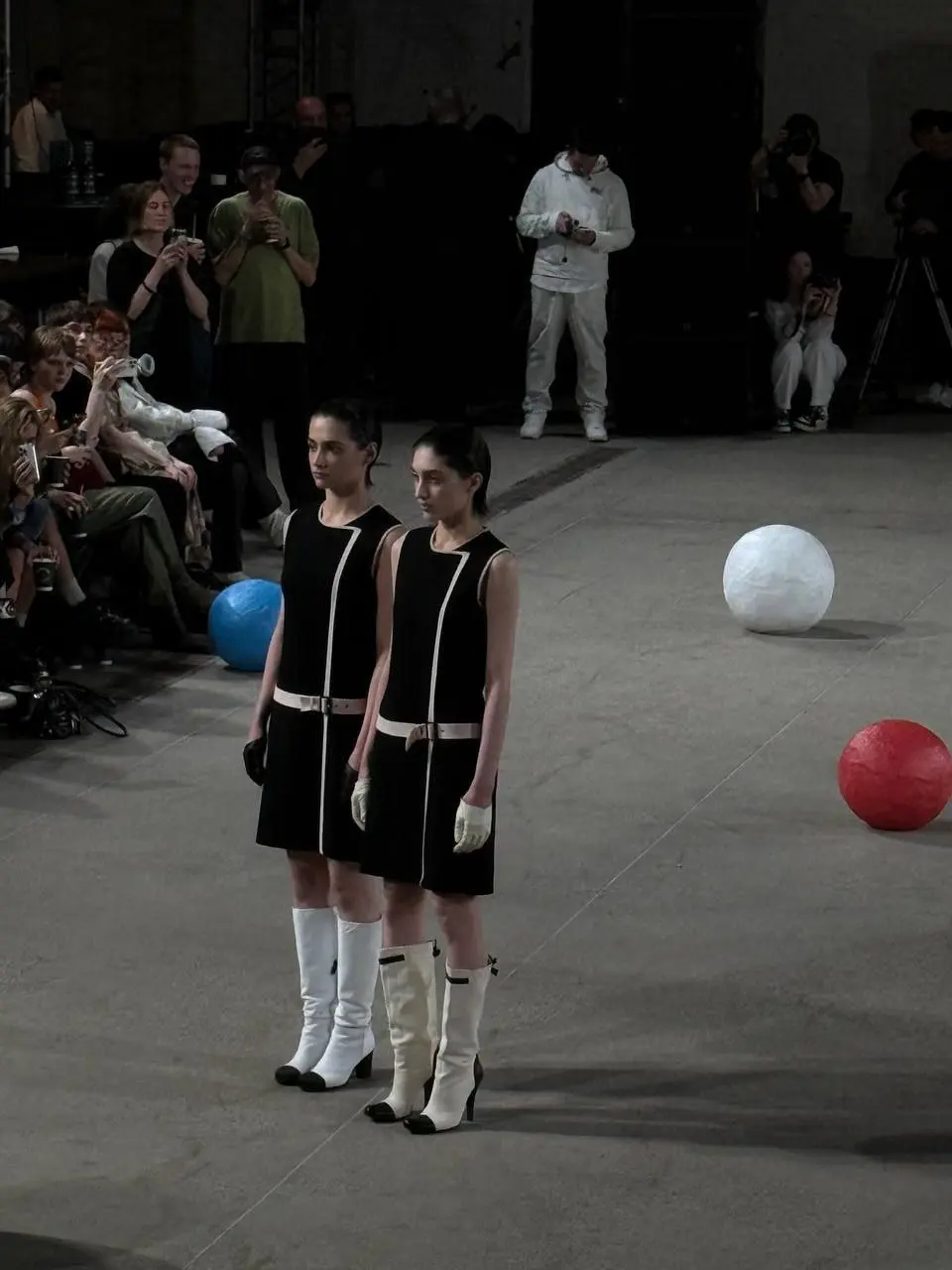 AVITO x LUMPEN — показ Twin Flame в баре «Стрелка»