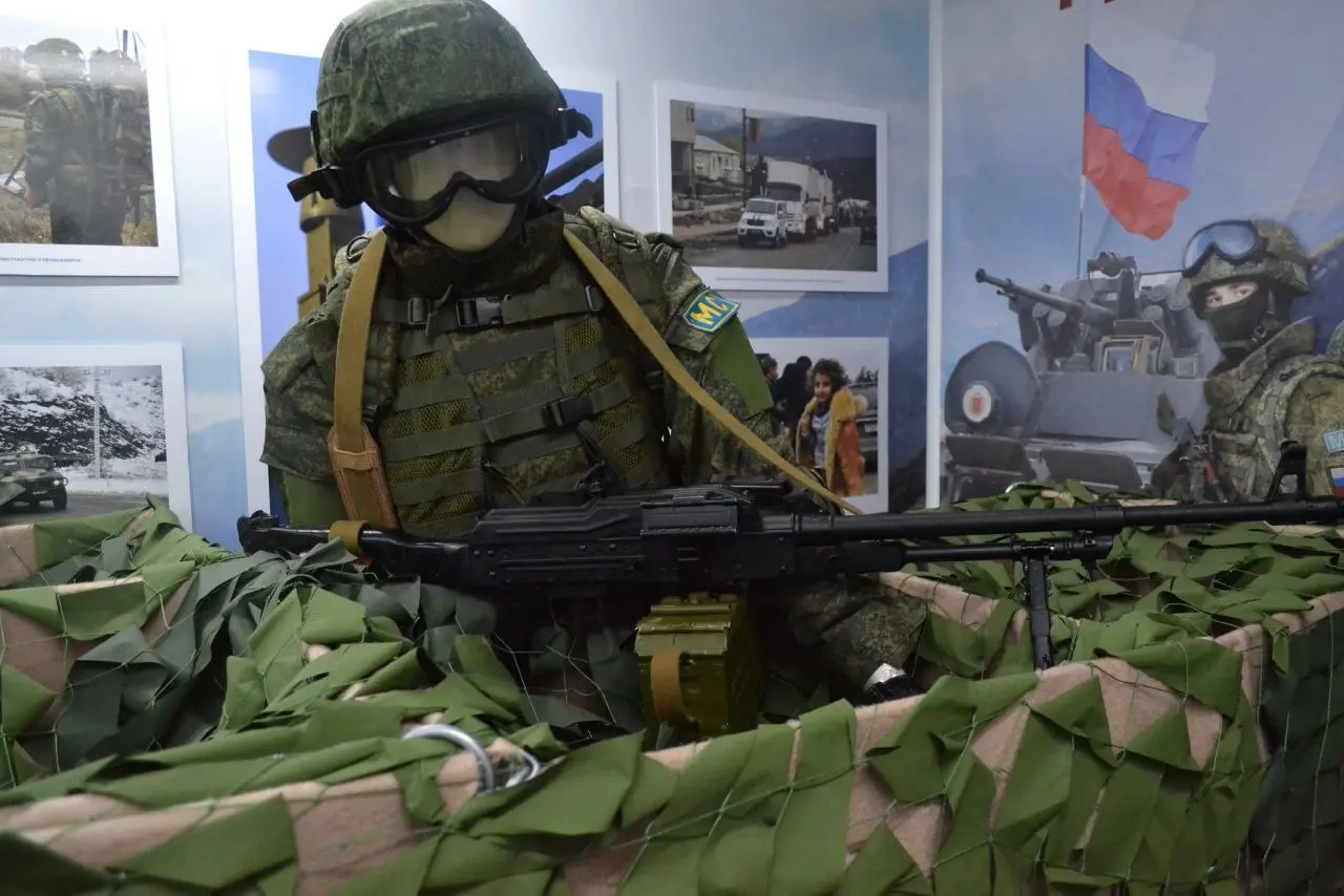 Поезд Минобороны с трофейной техникой в Барнауле