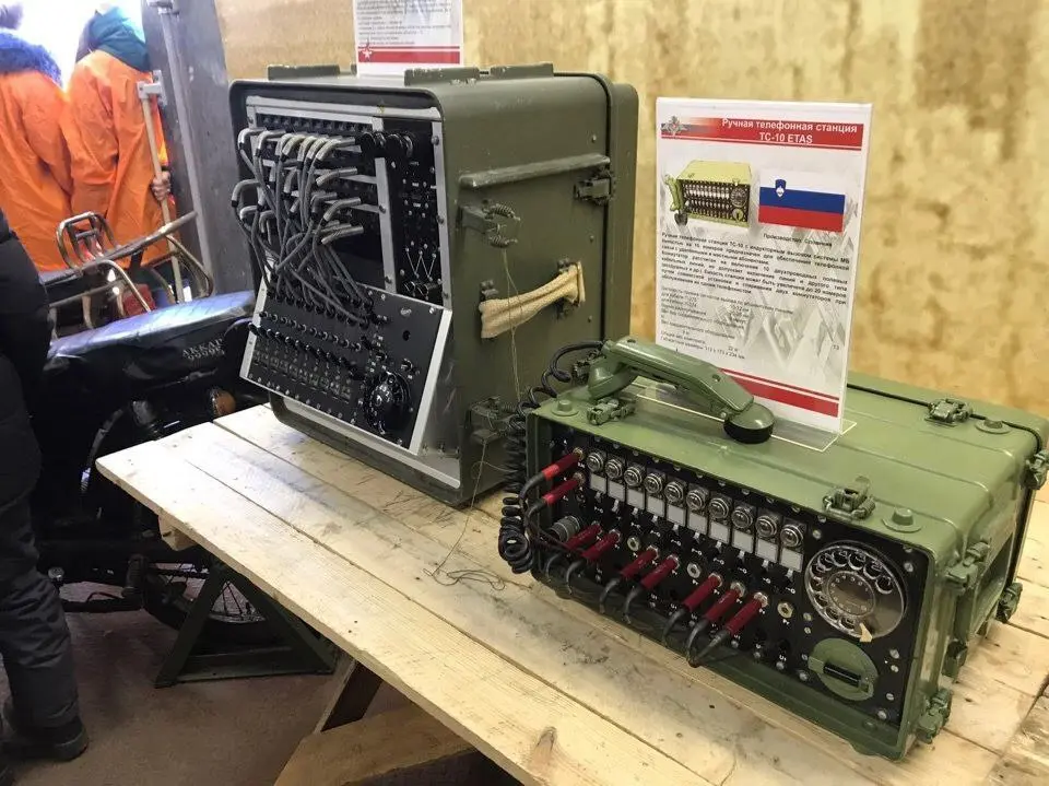 Поезд Минобороны с трофейной техникой в Барнауле