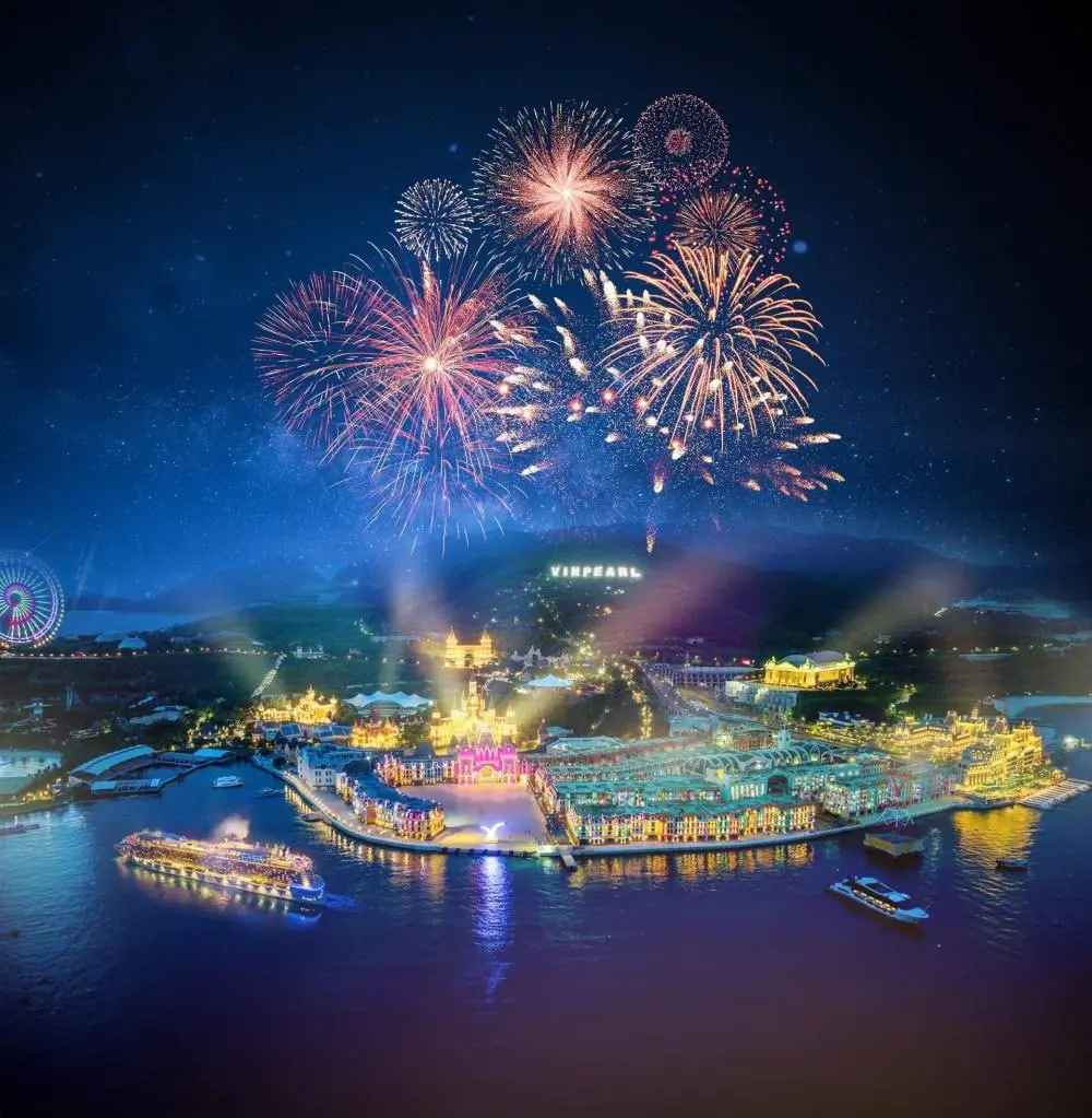 УИКЕНД-ШОУ ФЕЙЕРВЕРКОВ В VINWONDERS