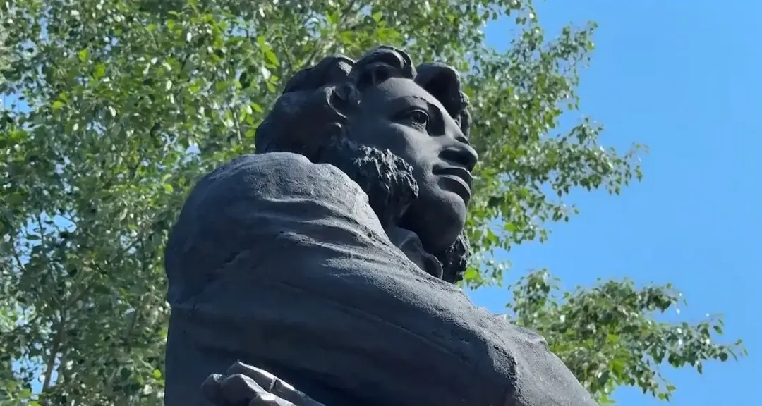 День рождения Александра Пушкина в Барнауле «Открытым микрофоном»