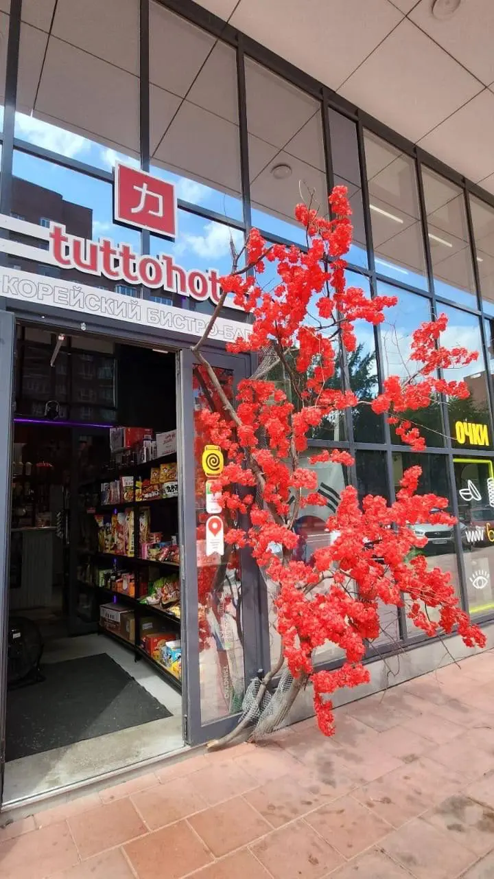 Корейское бистро tuttohot открывает летник с новым сезонным меню и ярким праздником