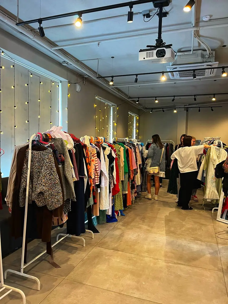 Благотворительная барахолка