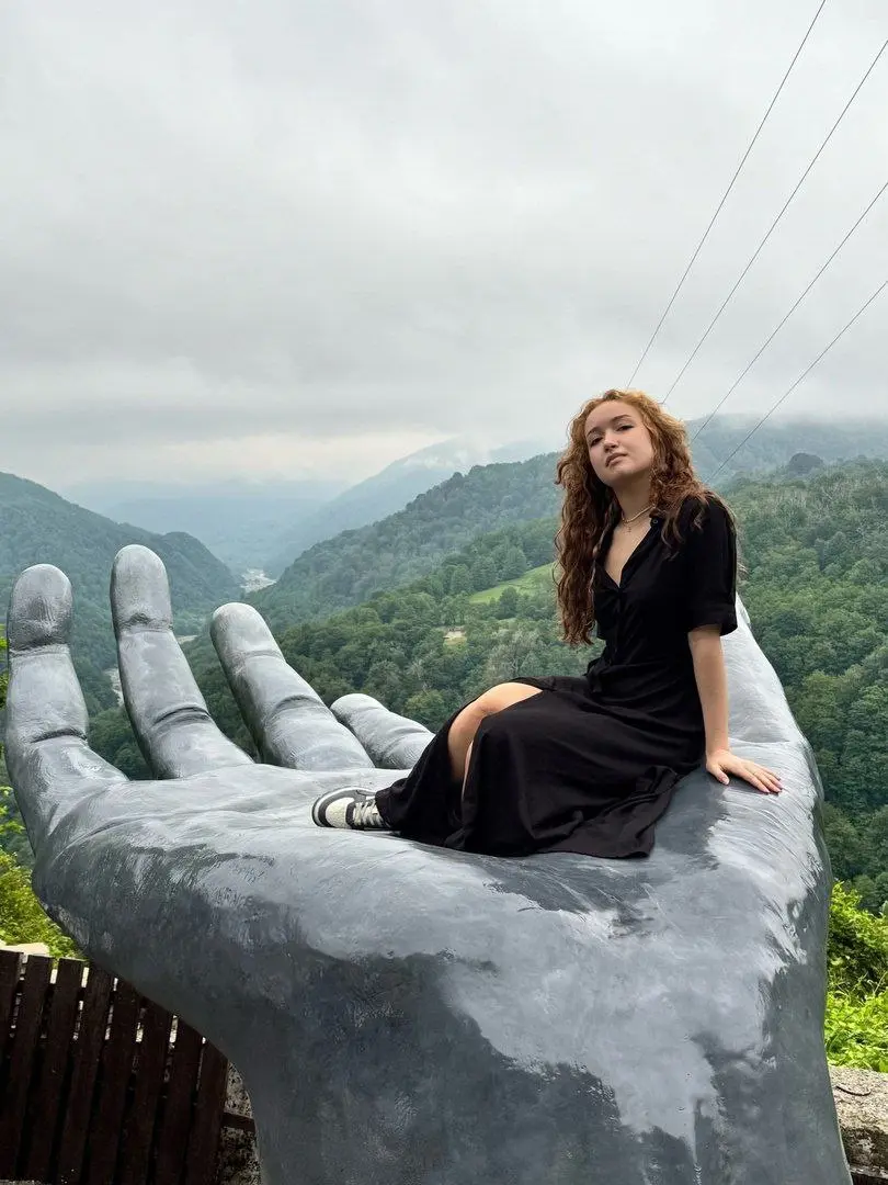 Рука свободы появилась вблизи Сочи