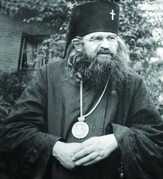 Пояс святителя Иоанна Шанхайского в храме святой великомученицы Екатерины в Москве
