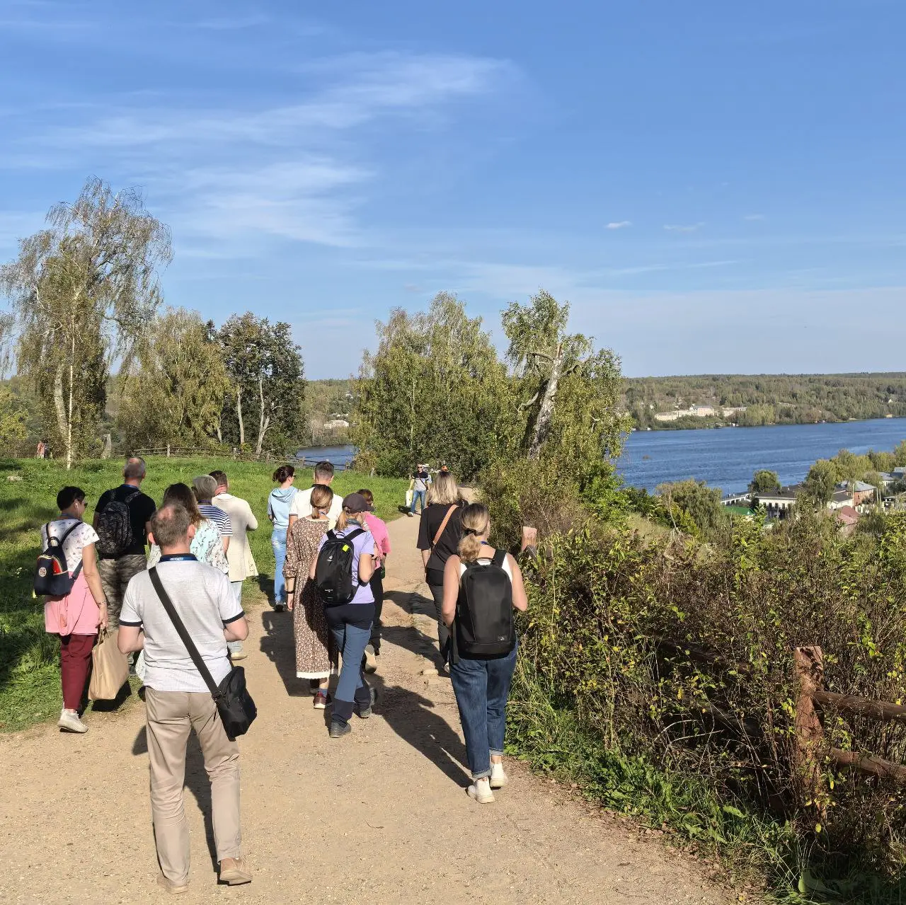 ЛЕТО КРАСНОЕ НА ВОЛГЕ