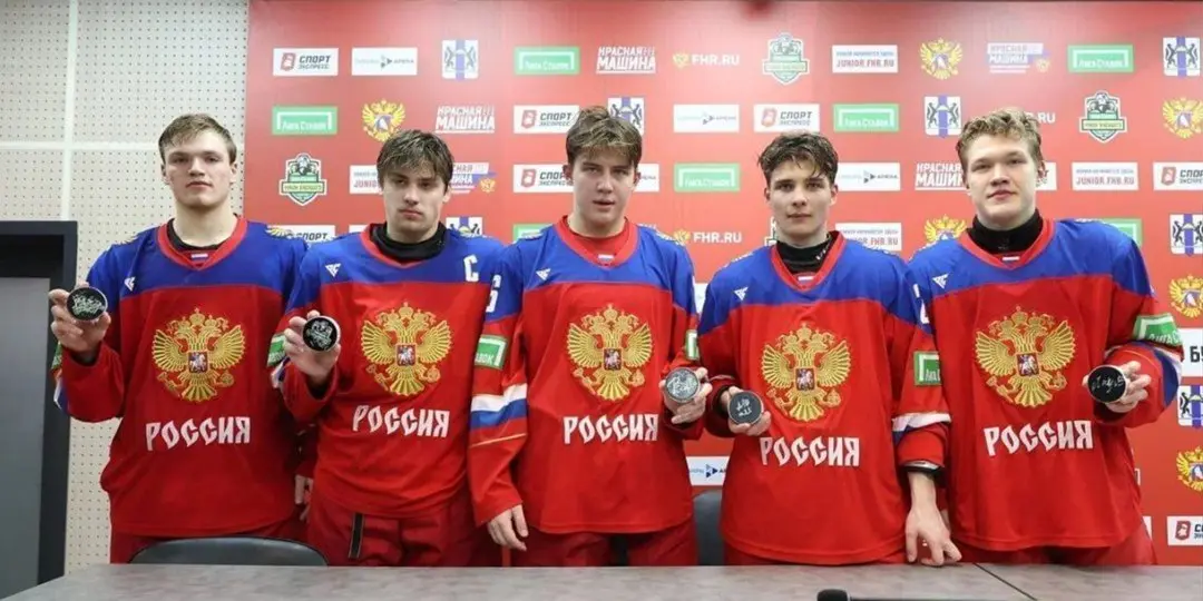 Лига Добра и Третьяк дарят Ульяновску современную хоккейную площадку