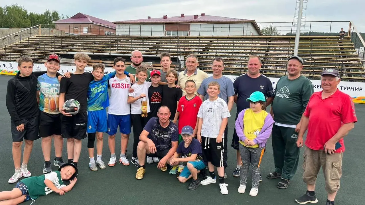 Традиционный матч: Родители против детей!