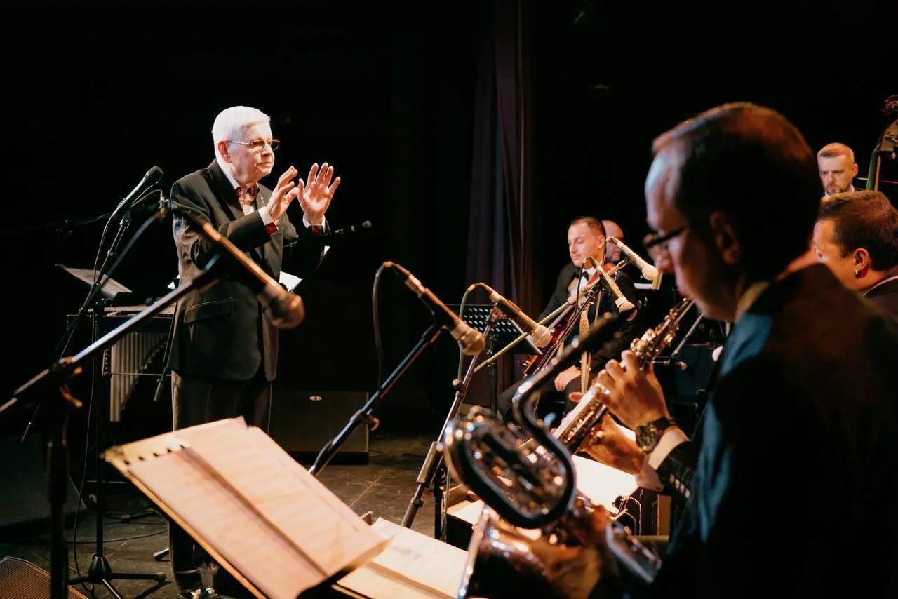 Творческий вечер Анатолия Кальварского: «Потому что ты есть у меня...»