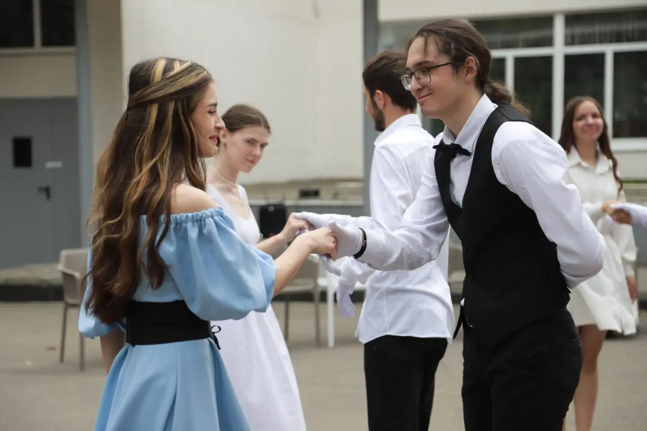 Какая радость: будет бал