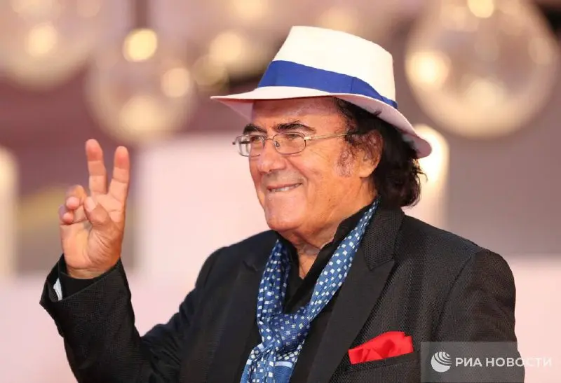 Выступление итальянского певца Аль Бано в последний день ПМЭФ на Дворцовой площади