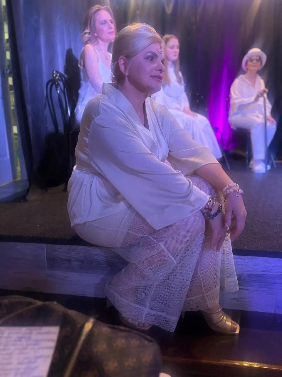 спектакль 'Женщины говорят' и спектакль 8 июня