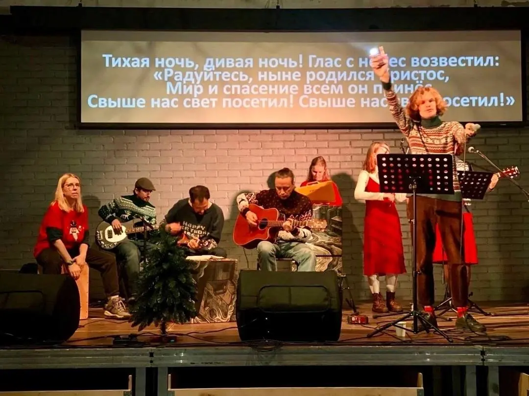 Празднование Дня рождения Церкви и праздничное богослужение в Зеленогорске