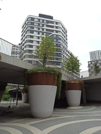 Фестиваль уличного искусства MOSTICK, выставка «Высоко под землей» в Музее Москвы, экскурсия «Прогулки с архитектором», выставка Ильи Евдокимова «Парящие»