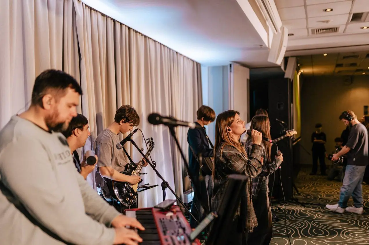 Пятидесятница в доме Божьем