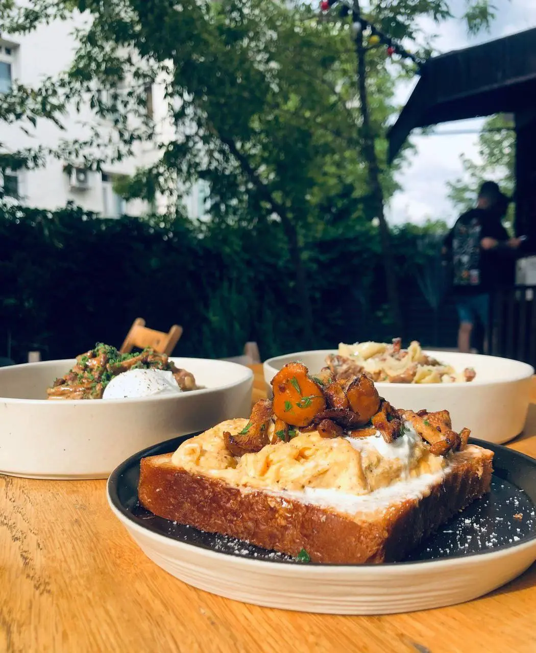 ПЛЕМЯ НА ВЕРАНДЕ POWERHOUSE