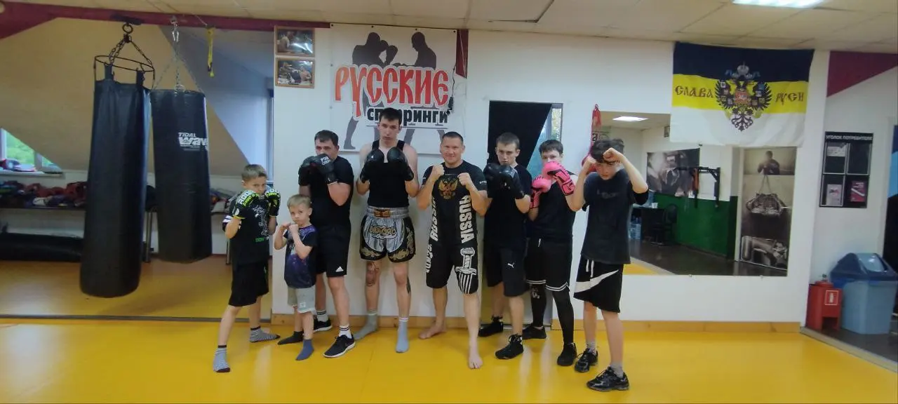 Тренировка по боксу на РУССКИХ СПАРРИНГАХ