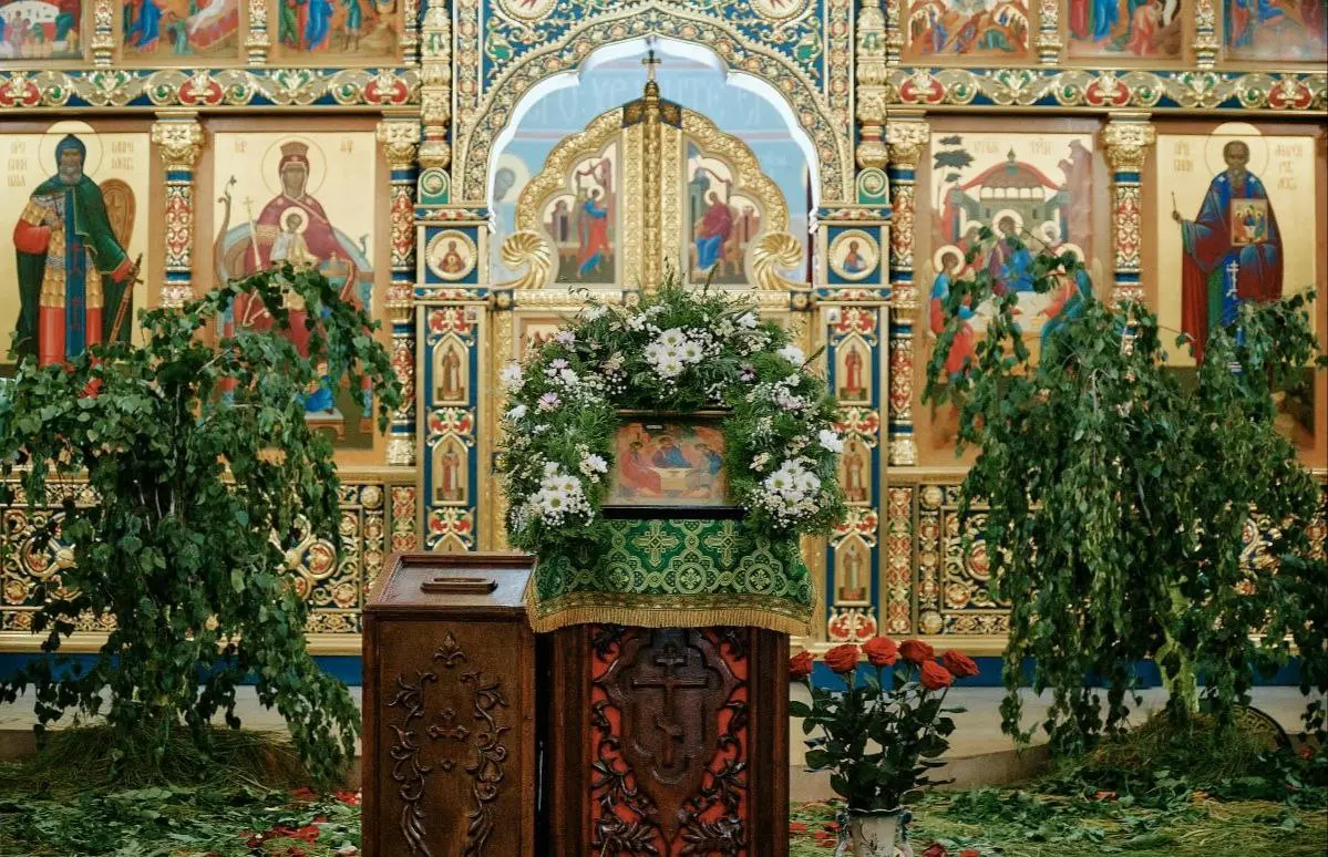 Праздничное Всенощное бдение в храме Святой Троицы, г. Астрахань