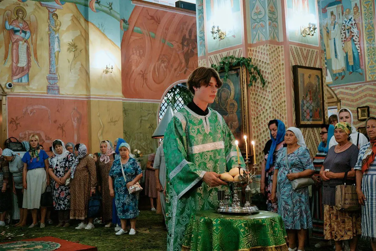 Праздничное Всенощное бдение в храме Святой Троицы, г. Астрахань