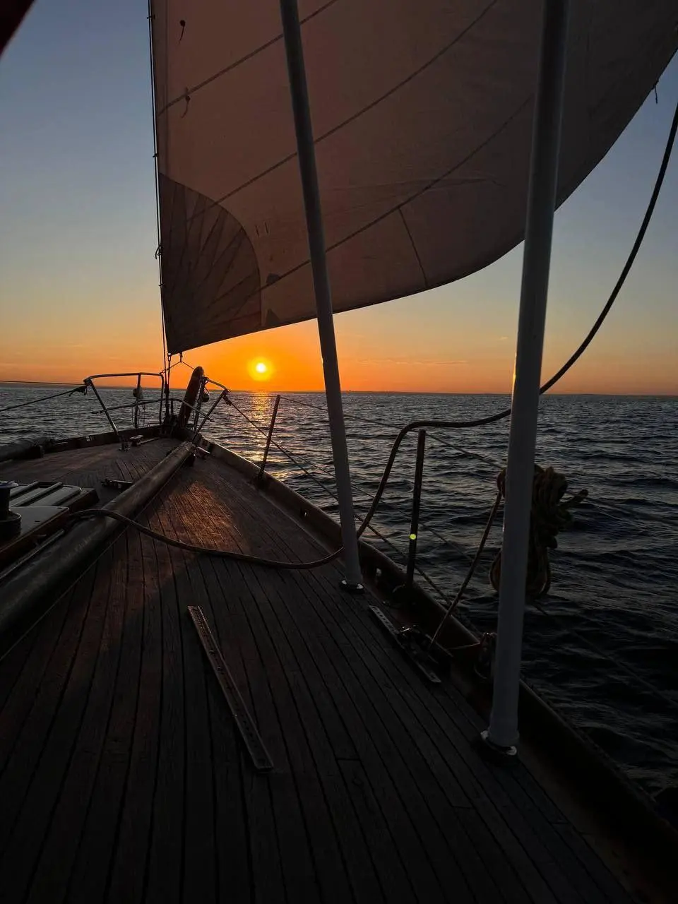 Парусная яхта только для женского клуба ADORO