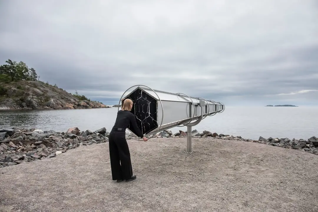 Смотровая установка Олафура Элиассона на Helsinki Biennale 2025