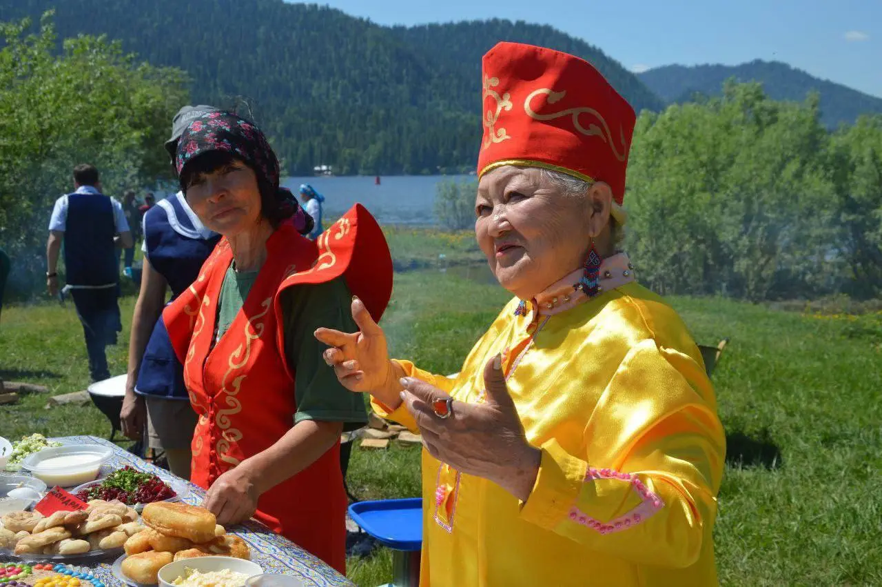 Тюрюк байрам. Праздник кедра