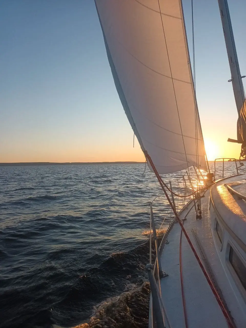 парусные прогулки по Волге