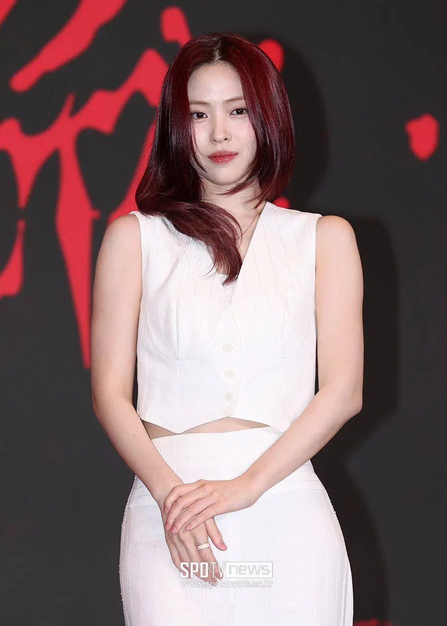 шоукейс десятого мини-альбома "GWBG"