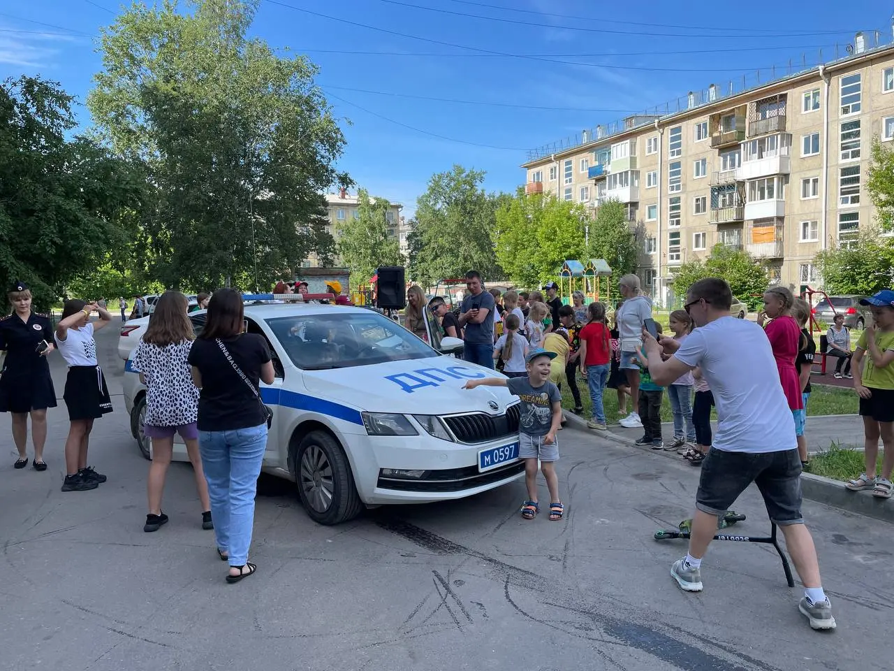 Безопасный двор