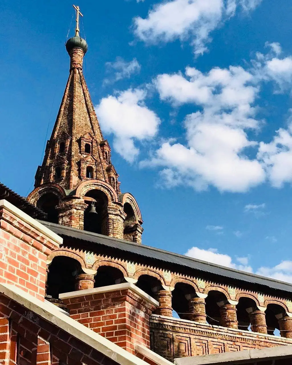 Идем на бесплатную пешеходную экскурсию по древнему Крутицкому подворью