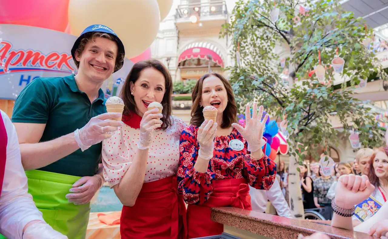 Выставка «Артек на все 100» в ГУМе