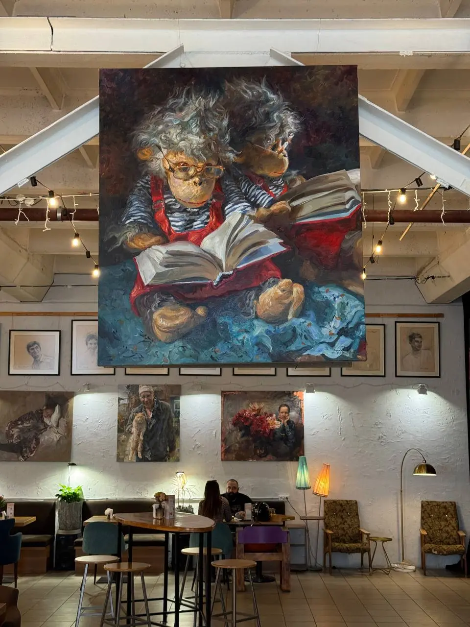 Выставка Константина Лупанова в фойе «Одного театра»