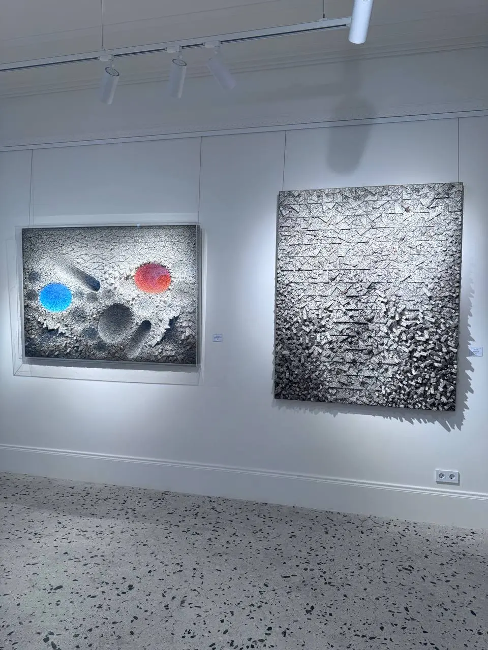 выставка «Это случается только со всеми» в Askeri Gallery на Спиридоновке 27/24