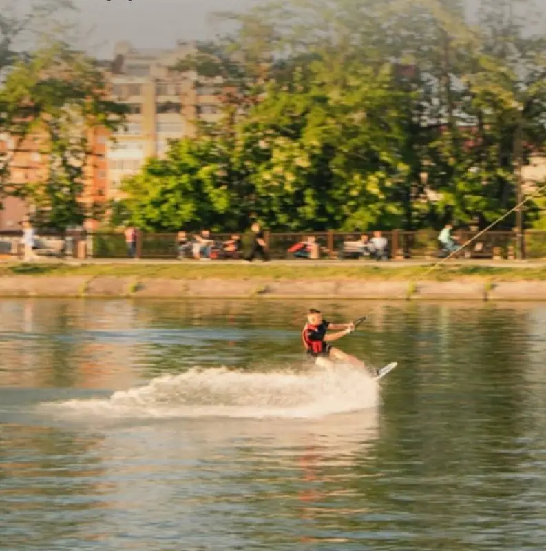 парад экстремальной водной техники