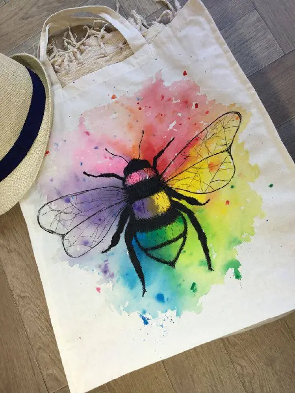 Мастер-класс по росписи шопперов в «Стране Чудес»