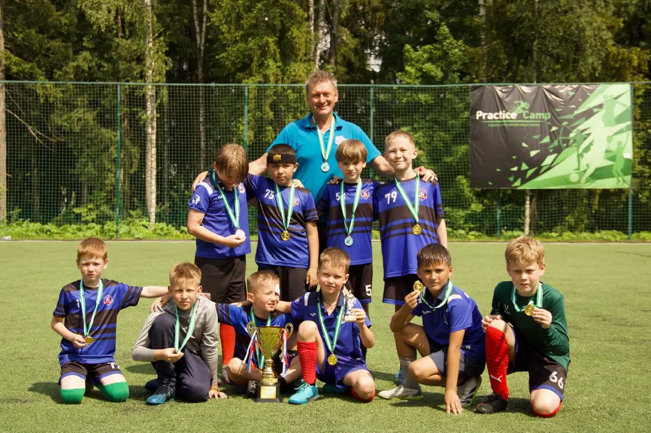 Учебно-тренировочные сборы воспитанников тренеров #спорвмэш Александрова А.С. и Здоров В.А. на базе детского футбольного лагеря завершись!