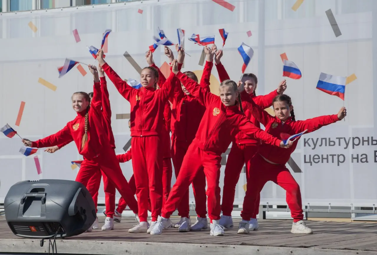 Концерт «Матушка Земля» ко Дню России